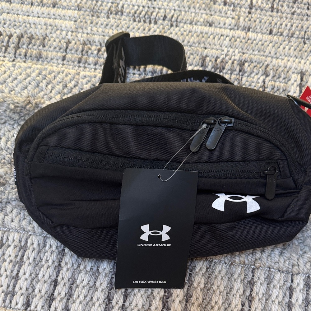 Under Armour Black Belt Bag